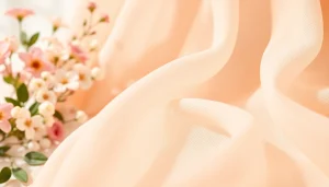 Verken de unieke eigenschappen van mousseline stof met deze elegante close-up van de textuur.